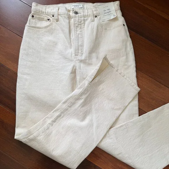 NWT Abercrombie The 90s Straight Ultra High Rise Jeans Cream Split Hem Sz 31/12R - Picture 3 of 8